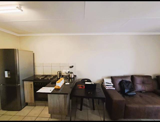 2 BEDROOM APARTMENT FOR SALE IN HEUWELOORD